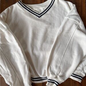 Abercrombie & Fitch White and Blue Sweatshirt with Collegiate Style